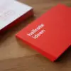 Visitenkarten mit Farbschnitt in Sonderfarbe rot Pantone Visitenkarten mit Farbschnitt in Pantone rot