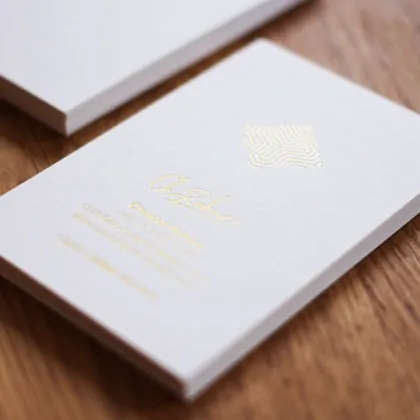 Visitenkarten weiß Metapaper mit Folienprägung Champagner metallic matt