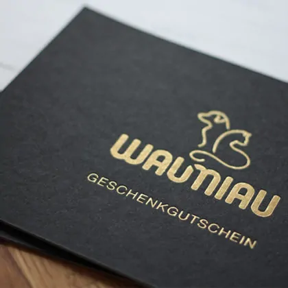 Kaschierte Karten mit Heißfolienprägung gold metallic