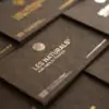 LesNaturals Visitenkarten mti Heißfolie gold und graphit metallic Les Naturals Visitenkare mit Folienprägung auf 100 % Altpapier