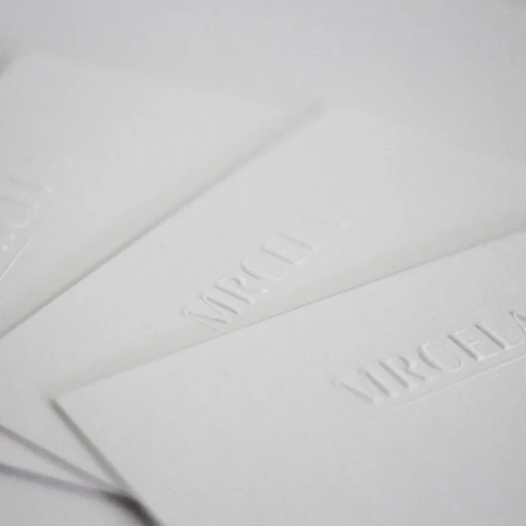 Karten mit Blidnprägung hoch Karten mit Blidnprägung