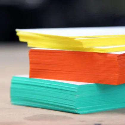 Visitenkarte mit Farbschnitt Sonderfarbe Pantone HKS - Farbschnitt Berlin Brandenburg