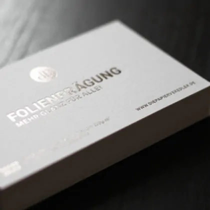 Exklusive Visitenkarten mit Folienprägung graphit silber