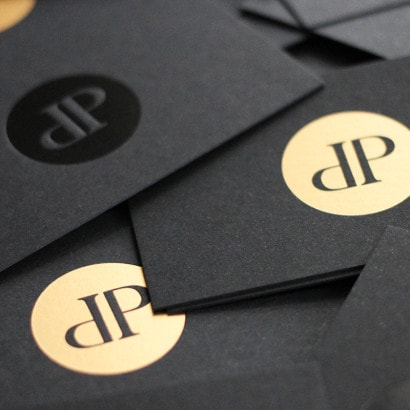 Visitenkarten mit schwarzem Karten mit Heißfolie bronze schwarz