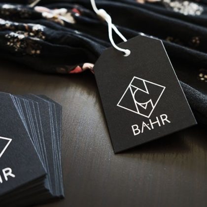 Naturpapier schwarz Karton mit Lochung Hangtag