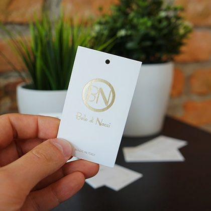 Hangtags online naturpapier weiß mit Prägung