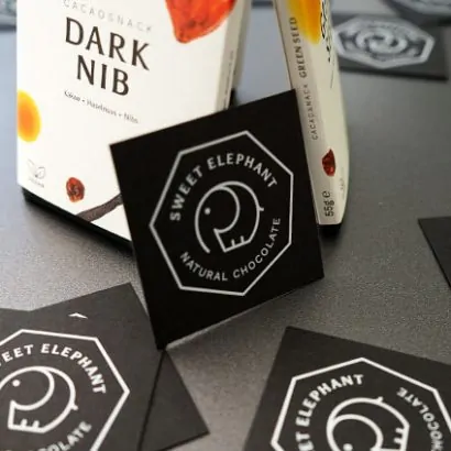 schwarze Visitenkarten mit Druck